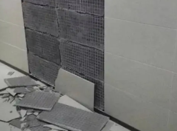 额尔古纳瓷砖空鼓维修公司分享下额尔古纳墙砖松动维修的知识
